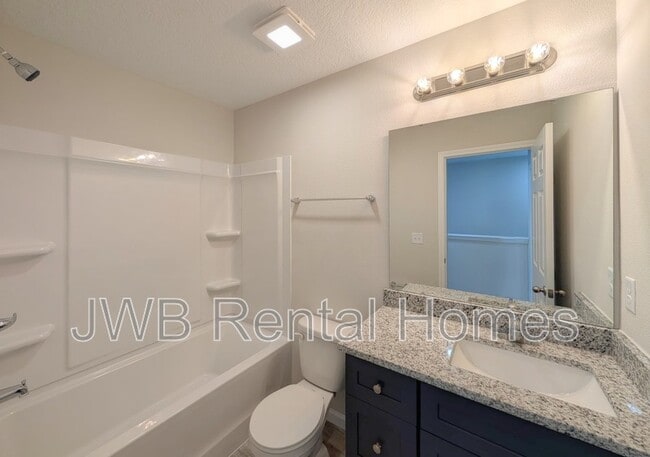 Building Photo - 843 Bridier St