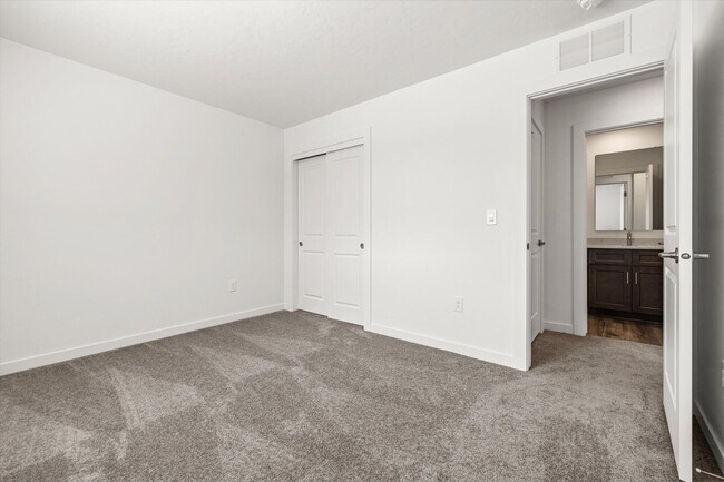 Building Photo - BRAND NEW Stunning 4-Bed, 3-Bath Townhome That Feels Like a Detached House