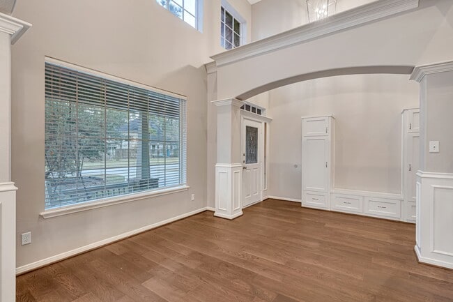 Building Photo - 199 Maple Path Pl