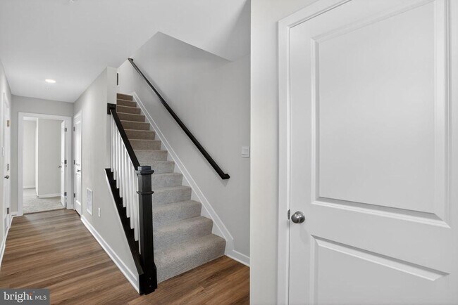 Building Photo - 436 Whirl Ln