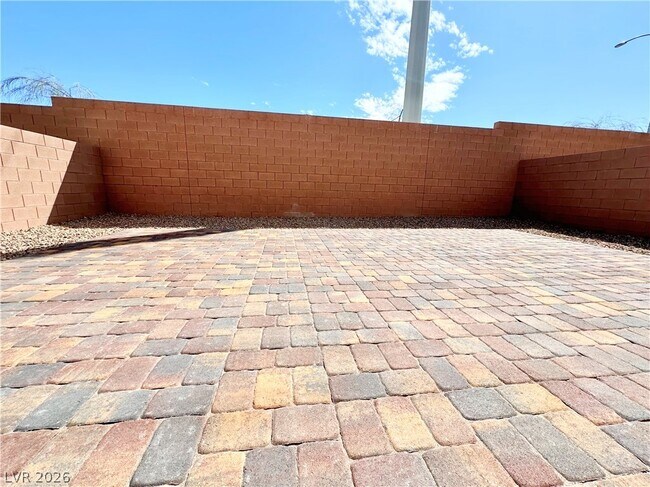 Building Photo - 7623 Royal Halo Ave