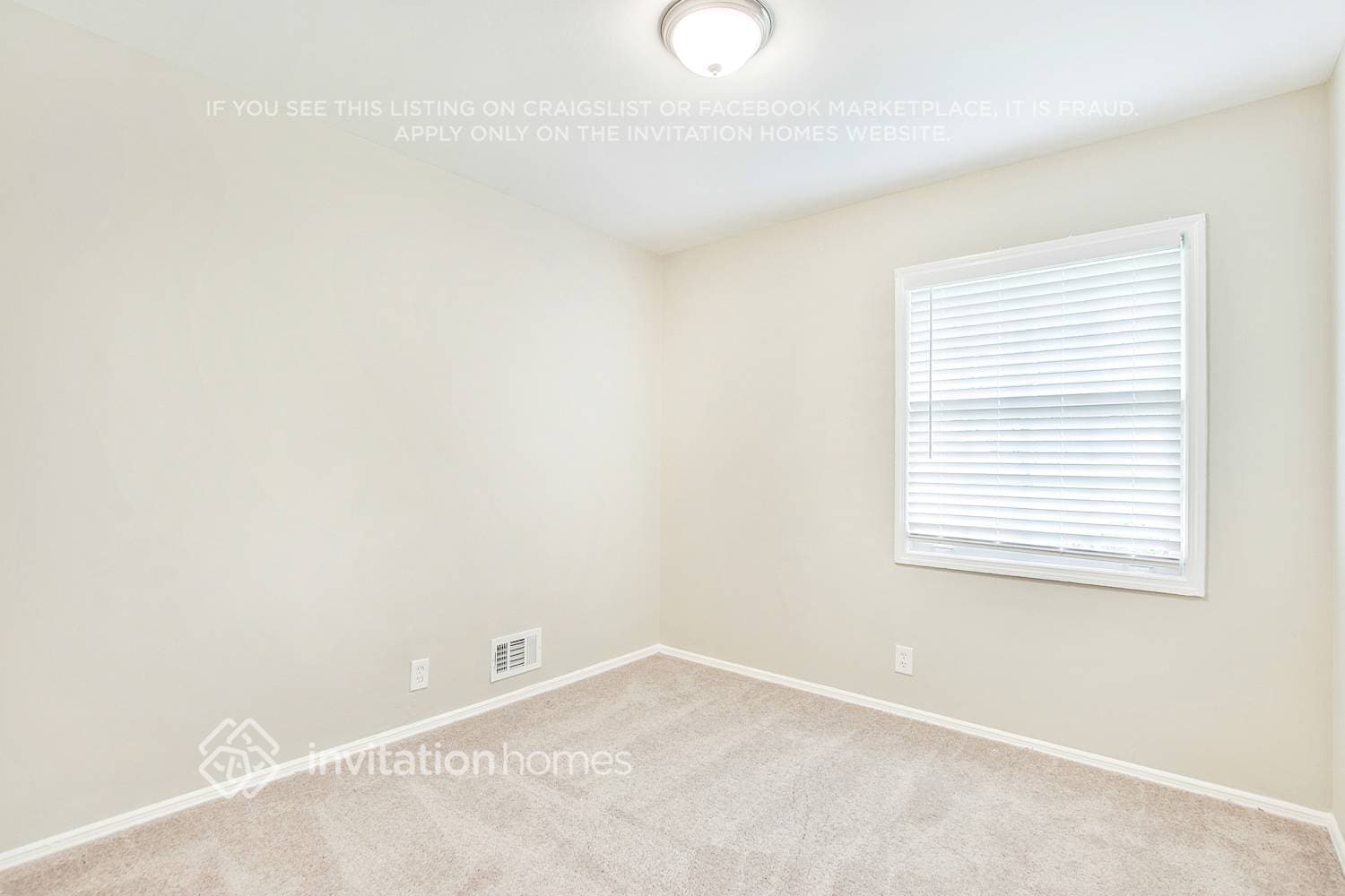 Building Photo - 2496 Montezuma Cir