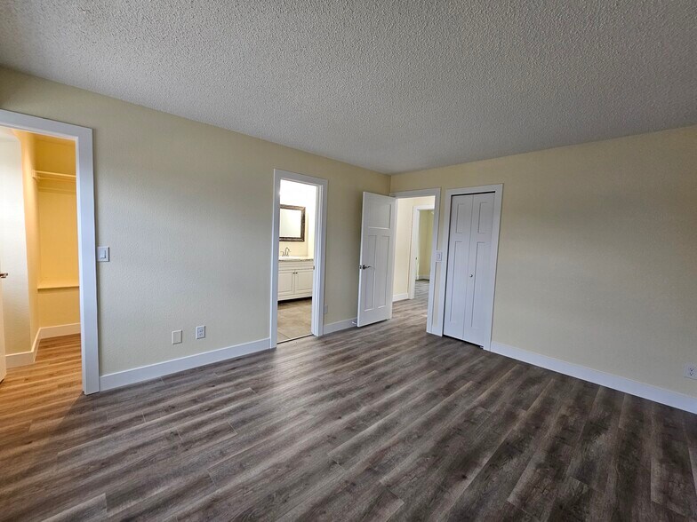 Building Photo - 5875 Granby Hill Dr