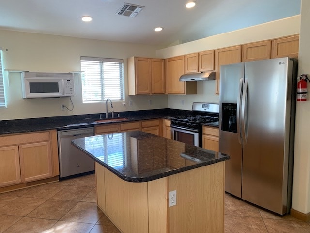 Building Photo - 2461 E Stone Stable Dr