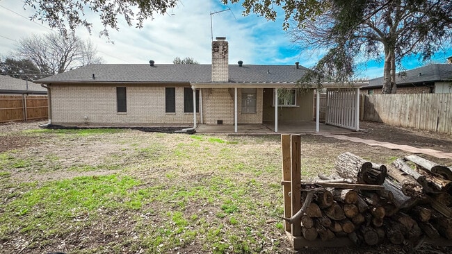 Building Photo - 8421 Randy Dr