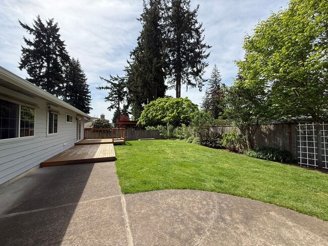 Building Photo - 3Bd/1.5Ba Kirkland House
