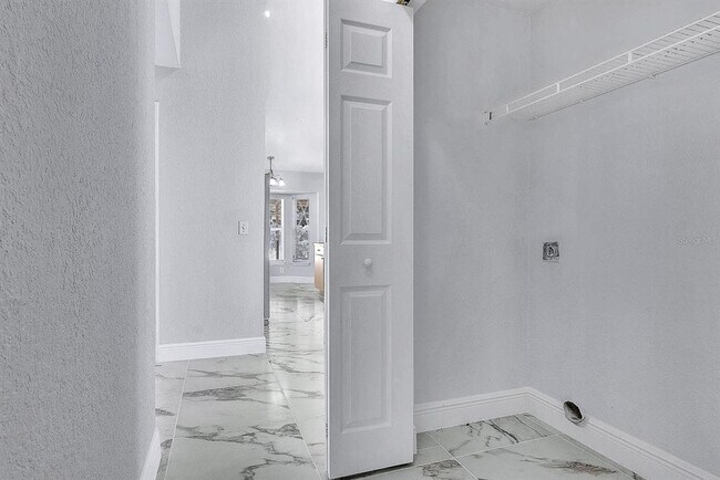 Building Photo - 656 Linnet Ct