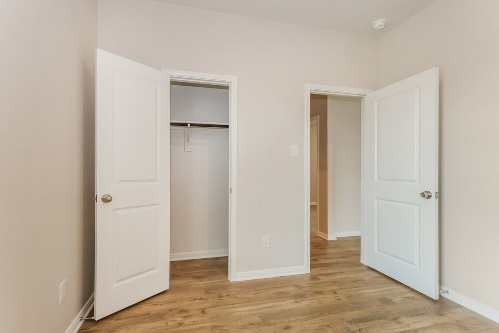Building Photo - 15642 Plum Brk Dr