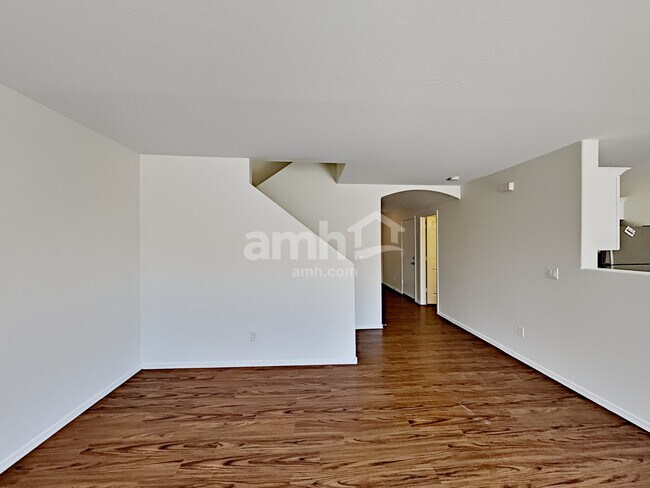 Building Photo - 11319 W Mariposa Dr