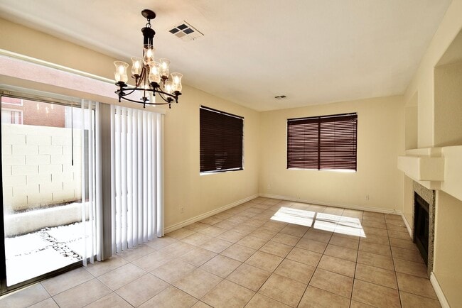 Building Photo - Charming 3-Bedroom, 2.5-Bath Two-Story Hom...