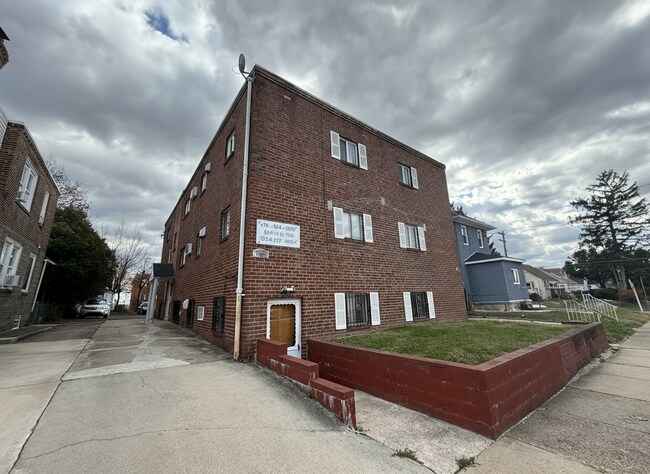 Primary Photo - 7405 Dorcas St