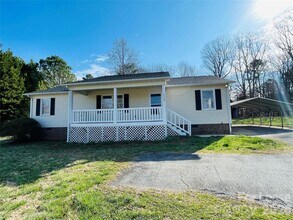 Building Photo - 2499 Brookwood Rd