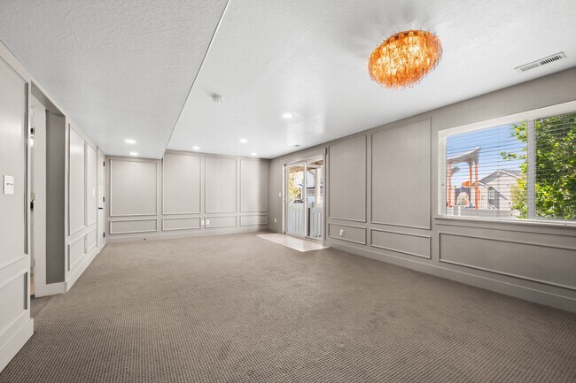 Building Photo - 15392 S Skyraider Ln