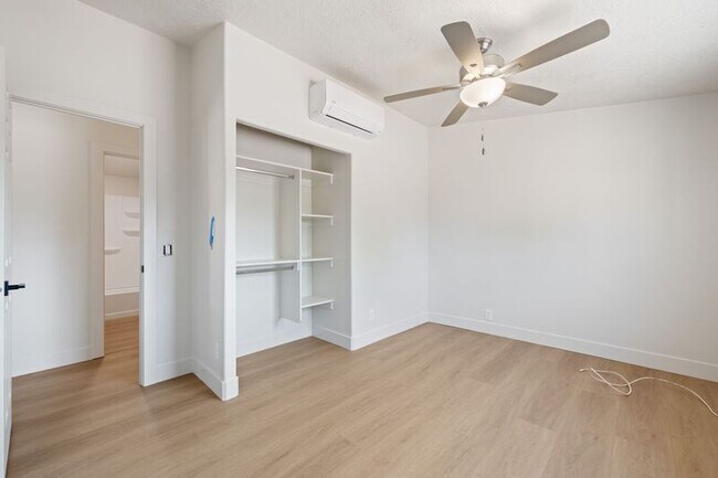 Building Photo - 146 E 400 N