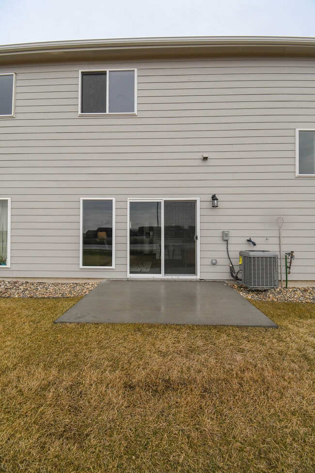 Building Photo - 6115 S Alki Pl