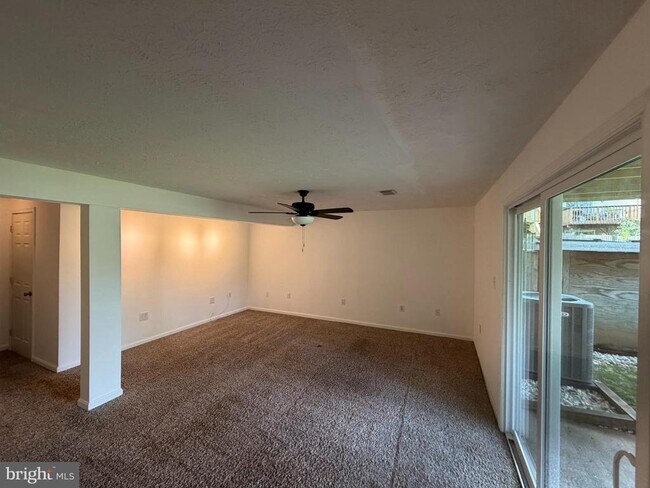 Building Photo - 3349 Garrison Cir