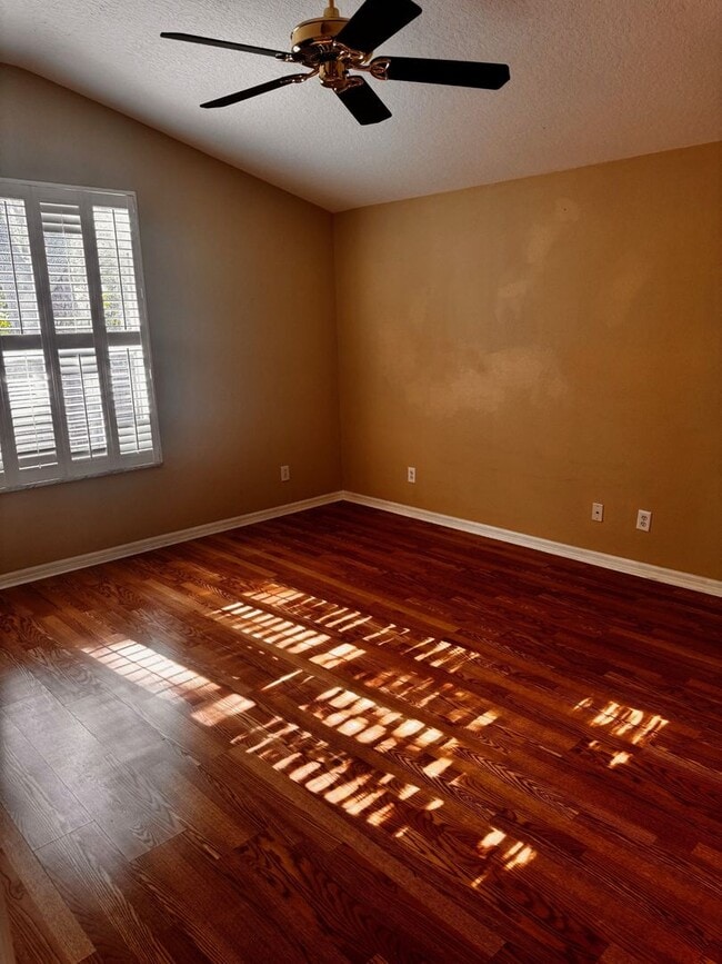 Building Photo - AVAILABLE NOW