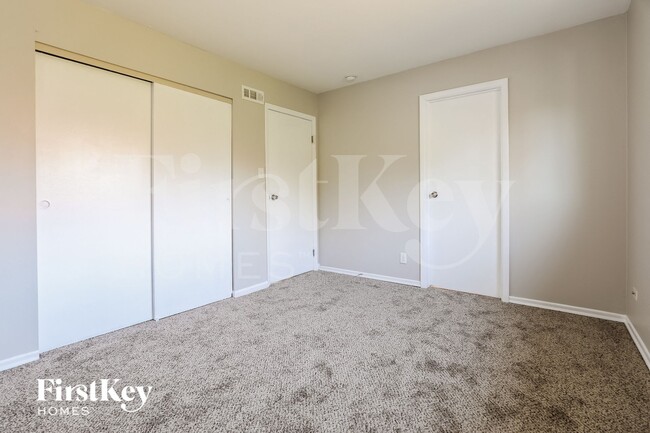 Building Photo - 136 Pacific Dr