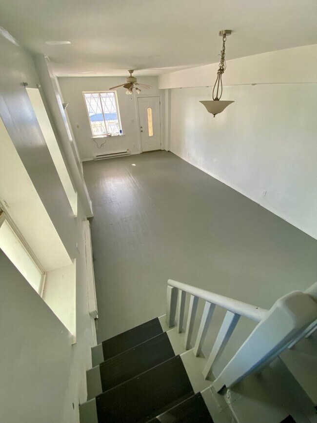 Building Photo - 80-82 Graham Avenue