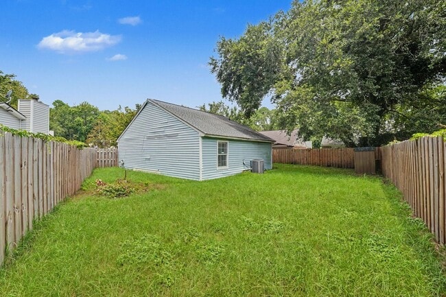 Building Photo - Updated Home on a Cul-de-sac!