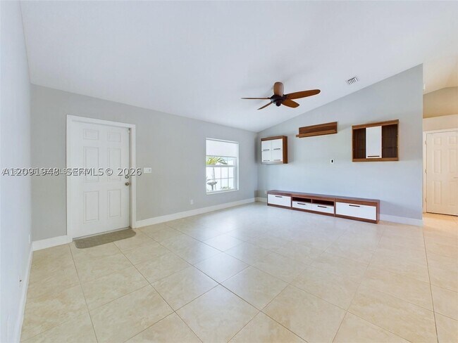 Building Photo - 1557 SW Aledo Ln
