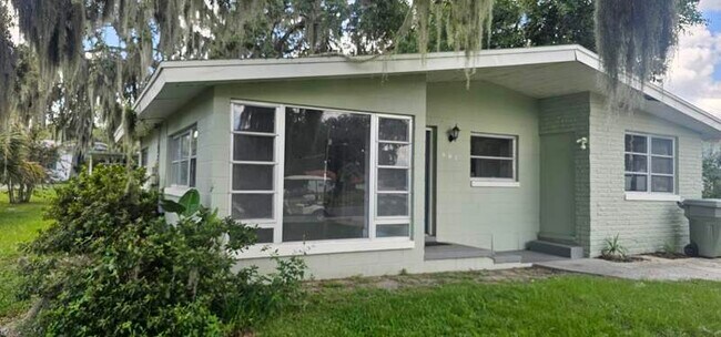 Building Photo - 1208 Lee St