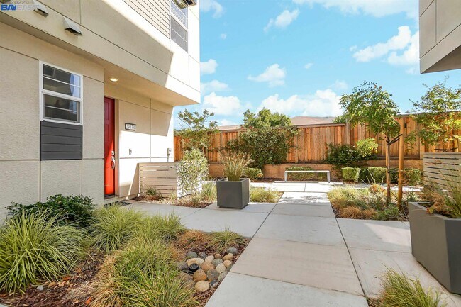 Building Photo - 29438 Urbia Way