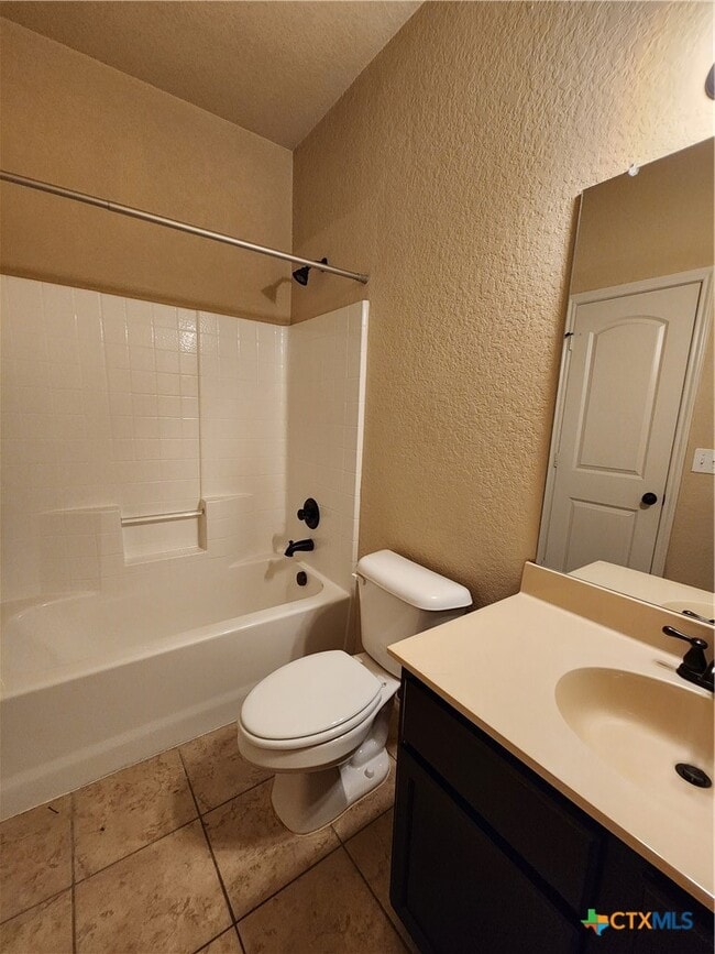 Building Photo - 712 Creekside Cir