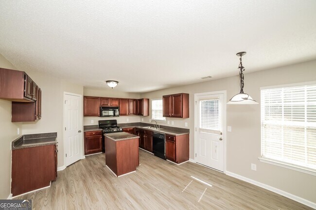 Building Photo - 6801 Fireside Ln