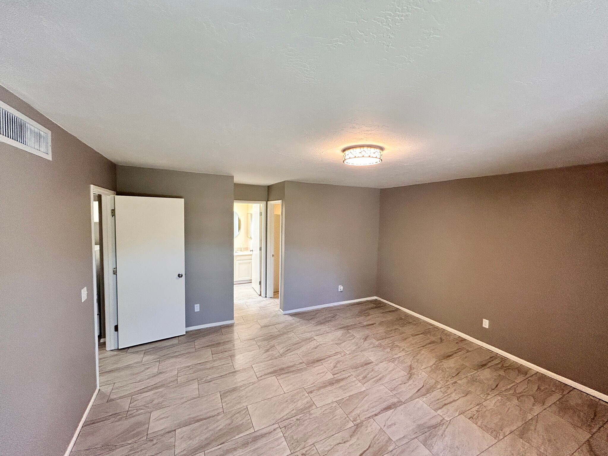 Master Bedroom - 5444 N La Casita Dr