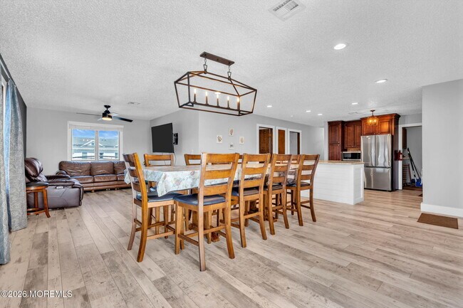 Building Photo - 65 Grand Central Ave