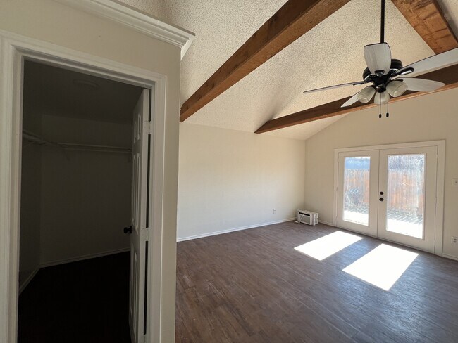 Building Photo - 2517 28th St