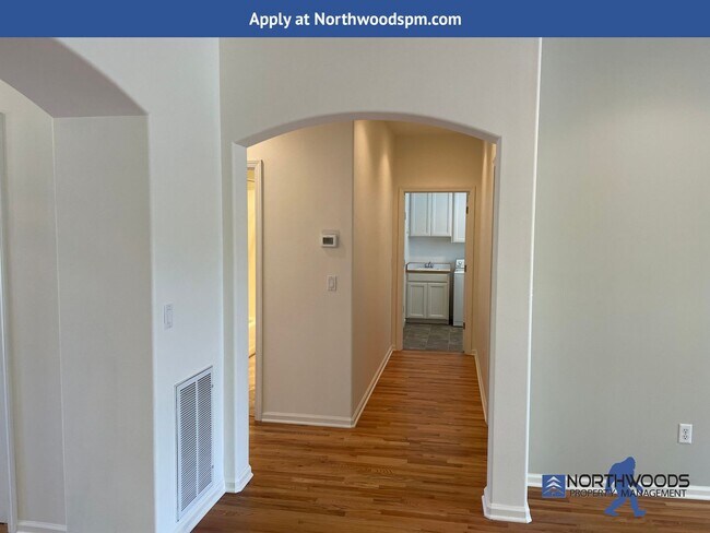 Building Photo - Beautiful 3 Bedroom 2 Bath Home Landscaping Included.