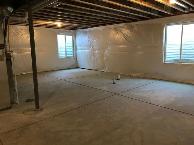 Building Photo - 3 bedroom 2 1/2 bathroom house in Commerce...