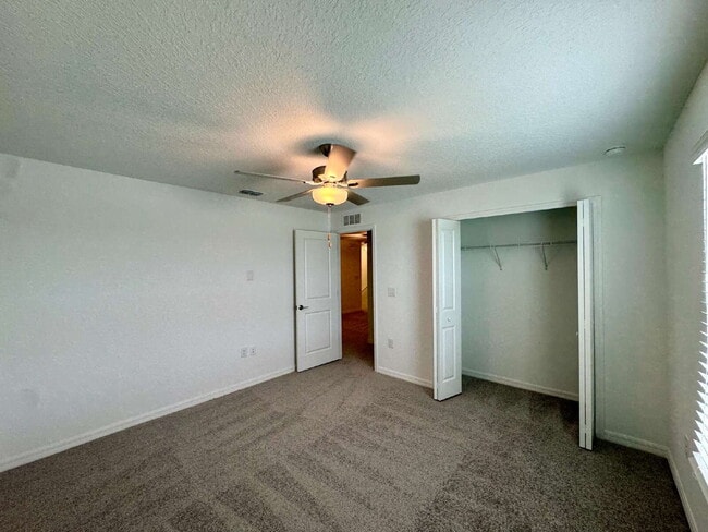 Building Photo - 10347 Honey Hammock Wy