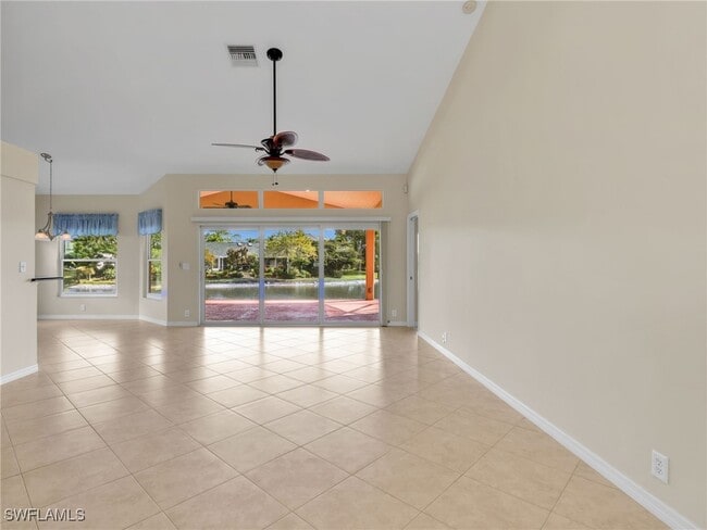 Building Photo - 3563 Kent Dr