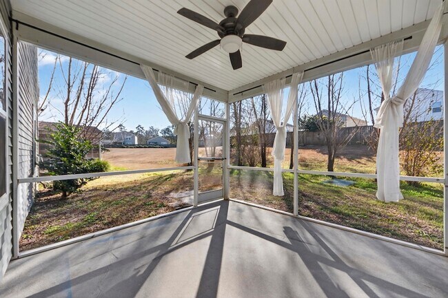 Building Photo - 4829 Hawkins Dr