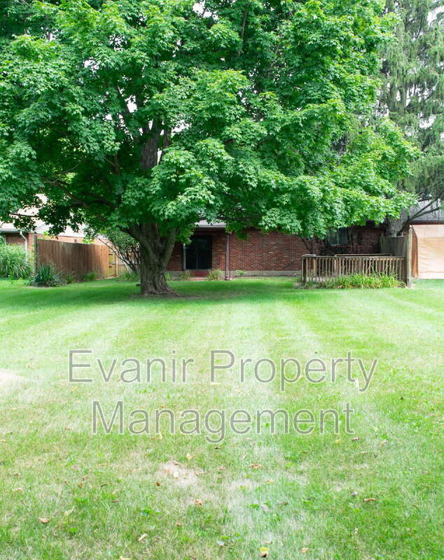 Building Photo - 3160 Honeysuckle Dr