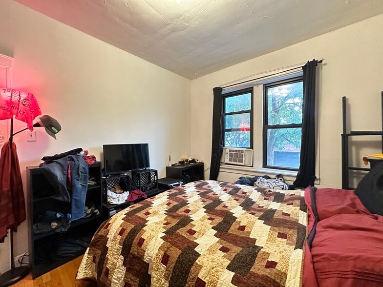 Building Photo - 2919 W McLean Ave