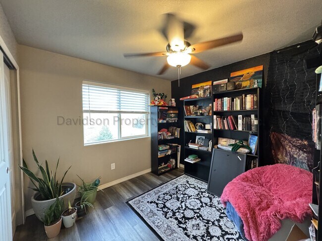 Building Photo - 10701 Traders Pkwy