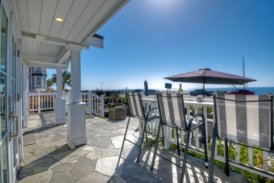 Building Photo - 3636 Carlsbad Blvd