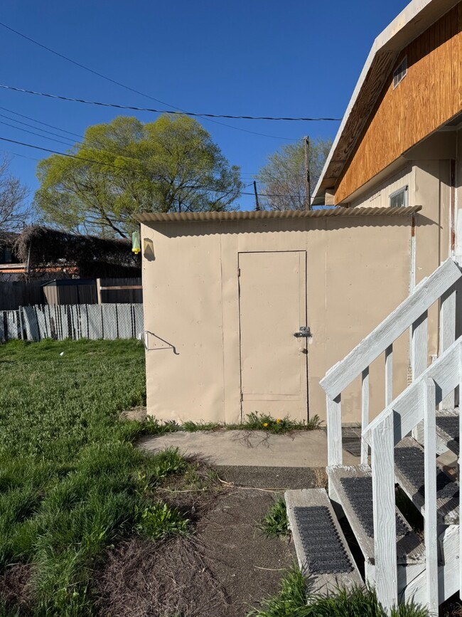 Building Photo - 6959 Flamingo Way