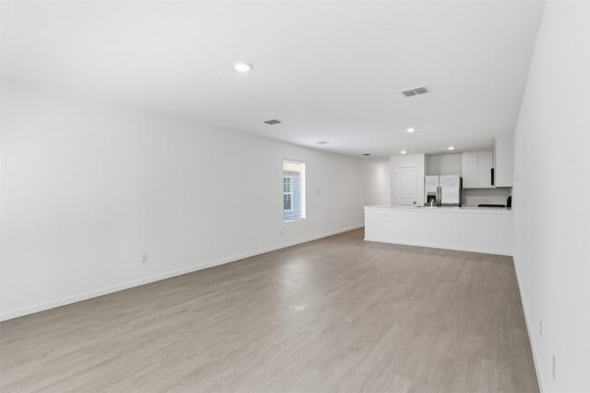 Building Photo - 3040 Campeiro Ave