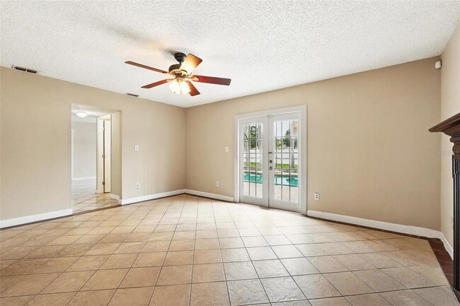 Building Photo - 7925 Tumblestone Dr