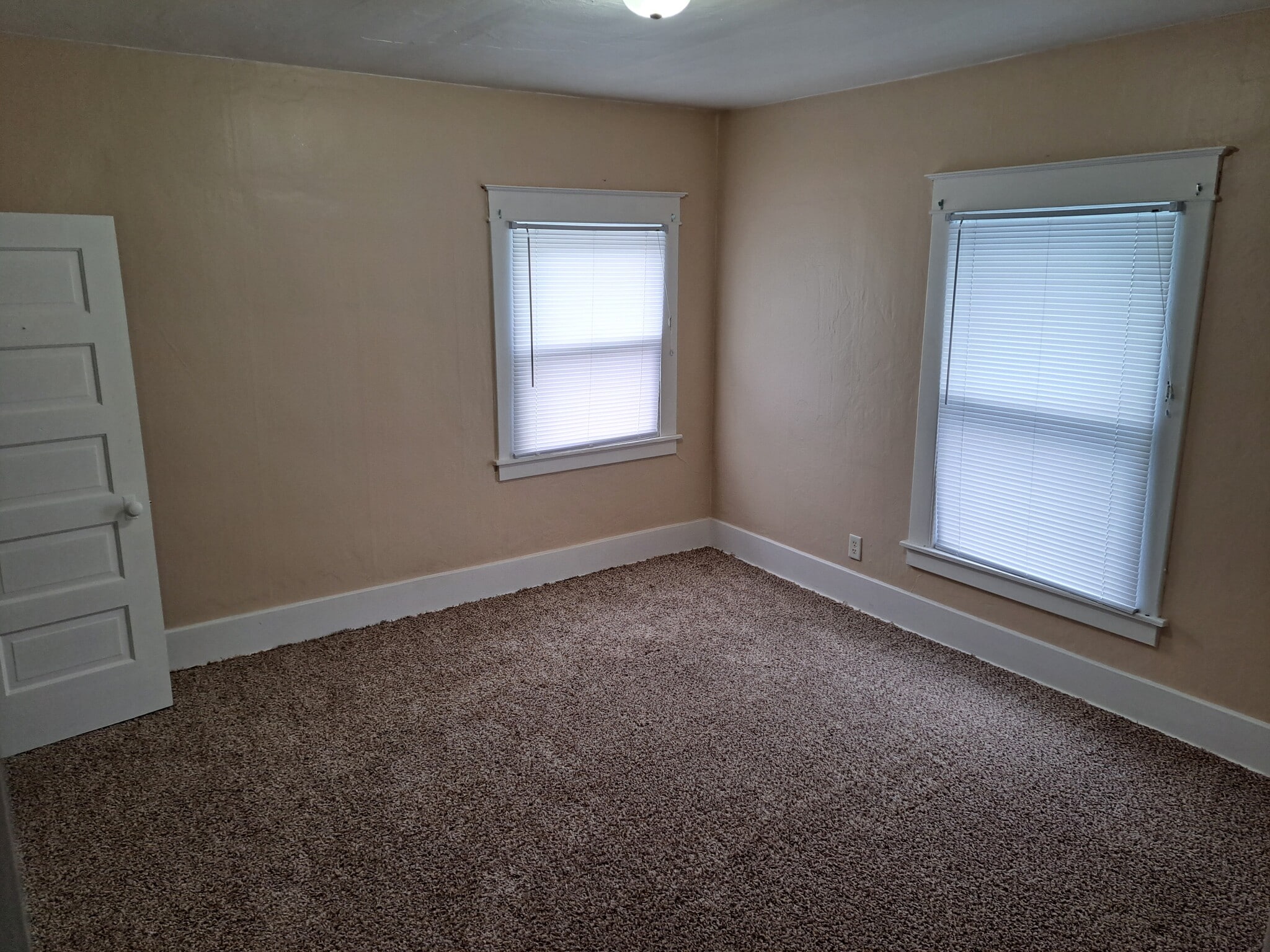 Bedroom 2 (upstairs) - 409 E Vaile Ave