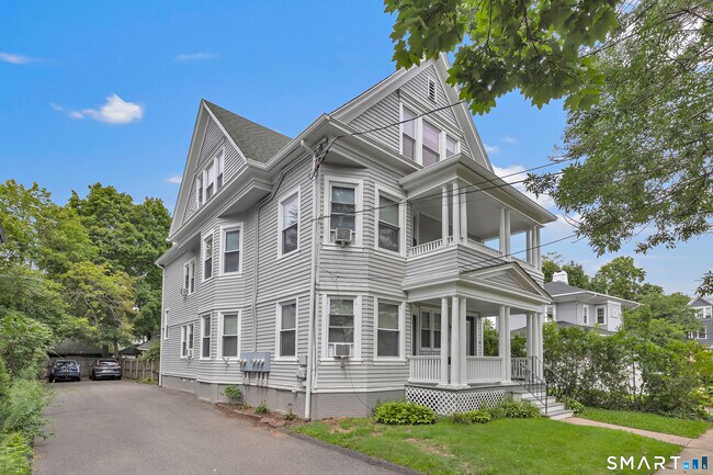 Building Photo - 66 Brownell St