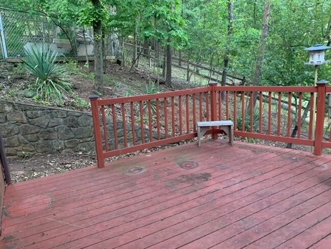 Building Photo - Old English Tudor Style Home in South Charleston