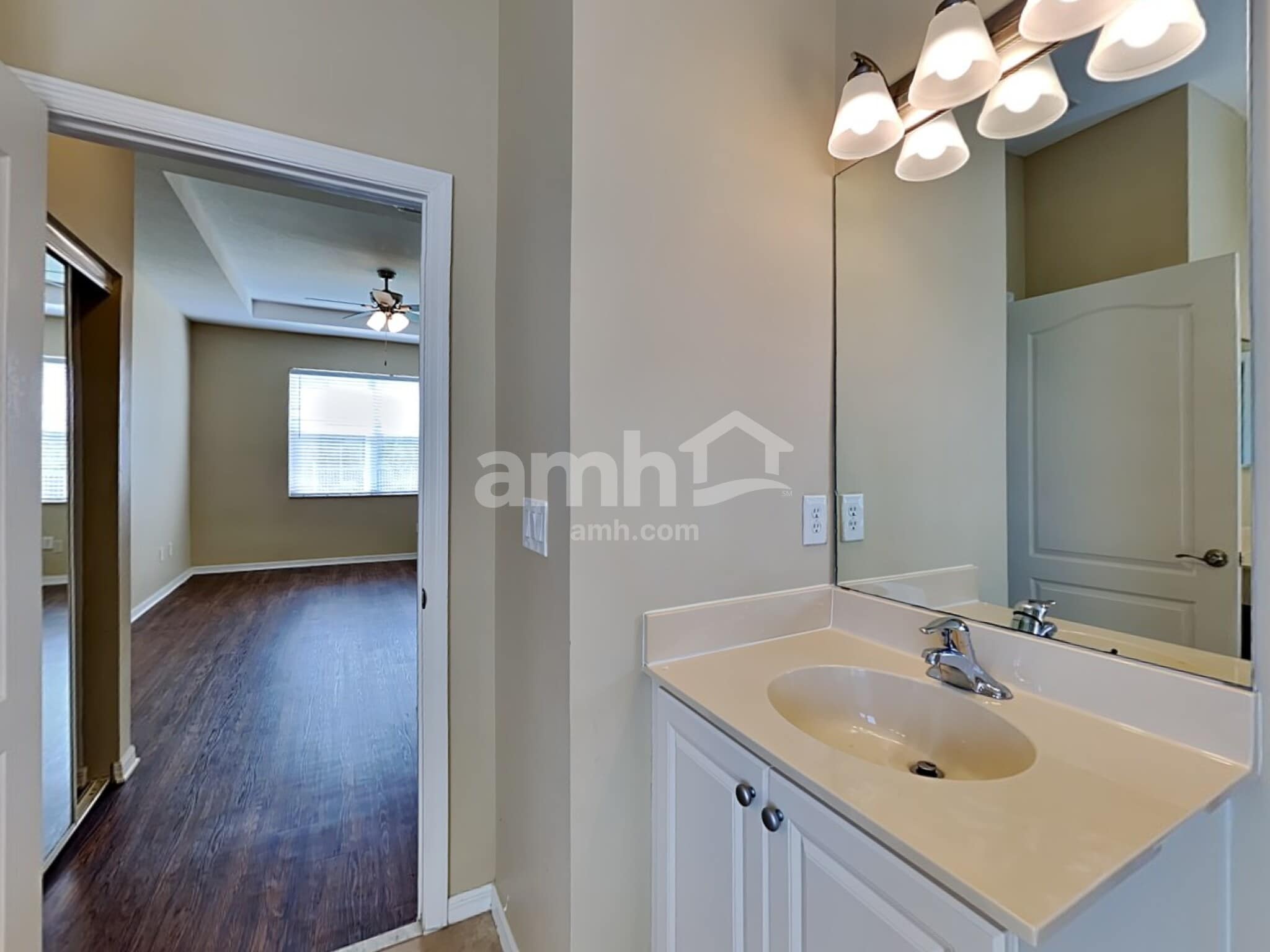 Building Photo - 9573 SW Flowermound Cir