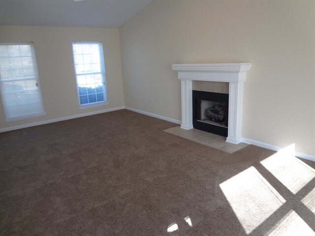 Building Photo - 17879 Grassy Knoll Dr