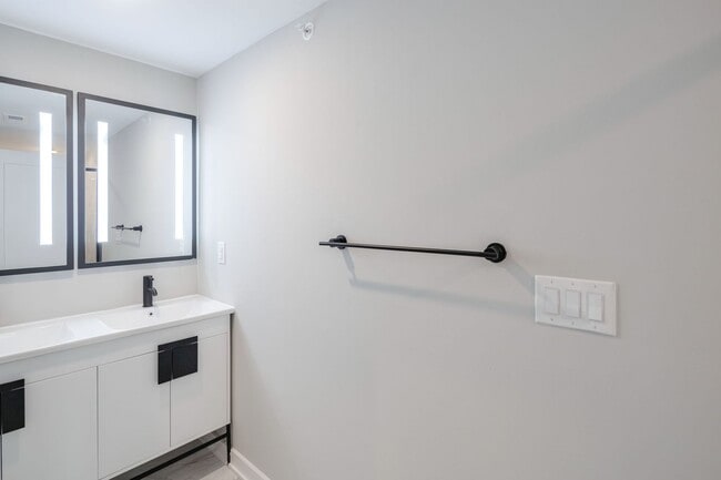 Building Photo - 1717 N 25th St